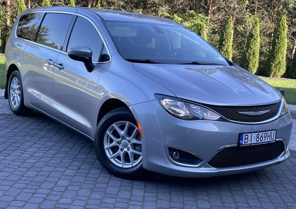 Chrysler Pacifica cena 85999 przebieg: 100000, rok produkcji 2017 z Częstochowa małe 379